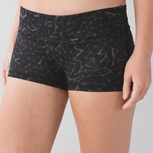 Lululemon Boogie Short - Star Crushed - Size 6